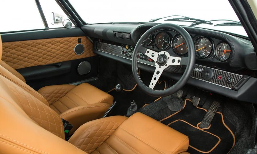 Porsche 911 Restomod by Theon 2016 года  (фото 21 из 40)